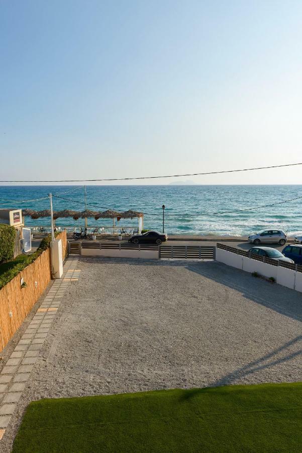 Coral Sea Studio Κόκκινος Πύργος Εξωτερικό φωτογραφία